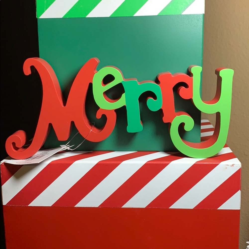 Christmas “Merry” sign